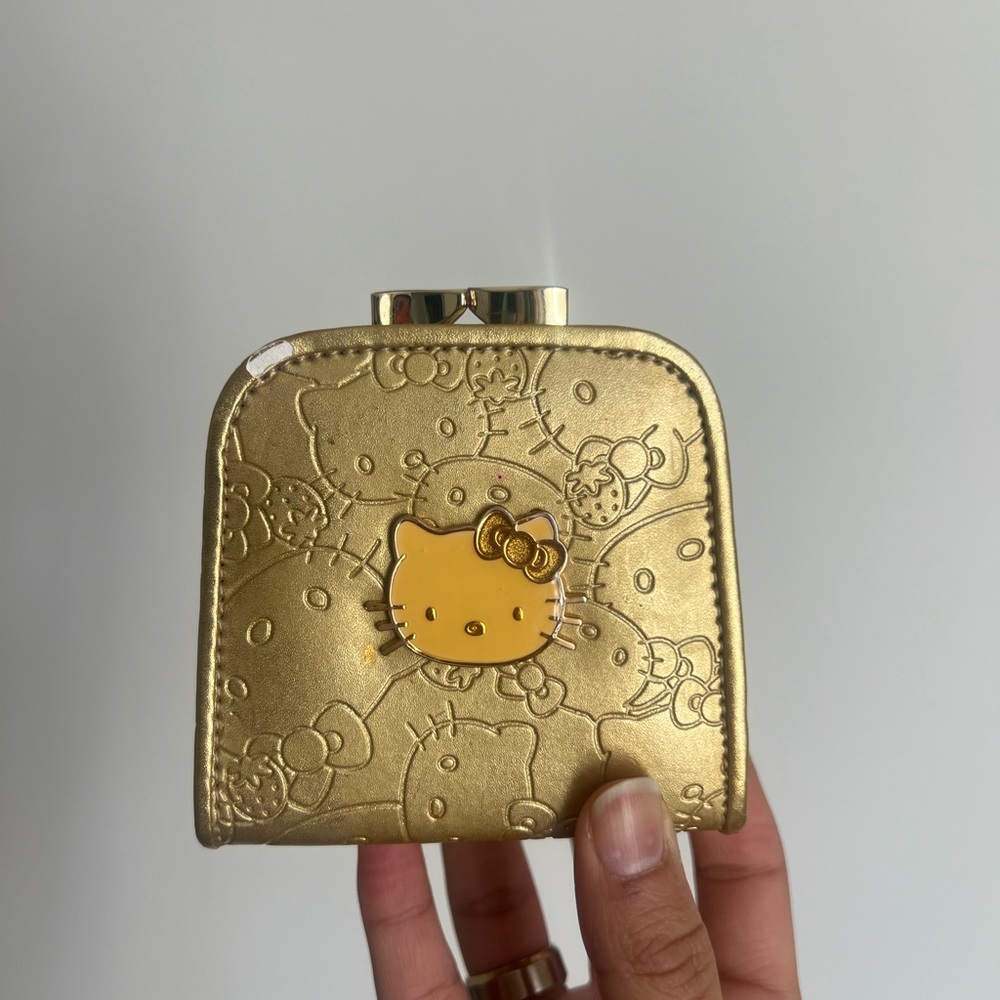 Golden hello kitty corn purse